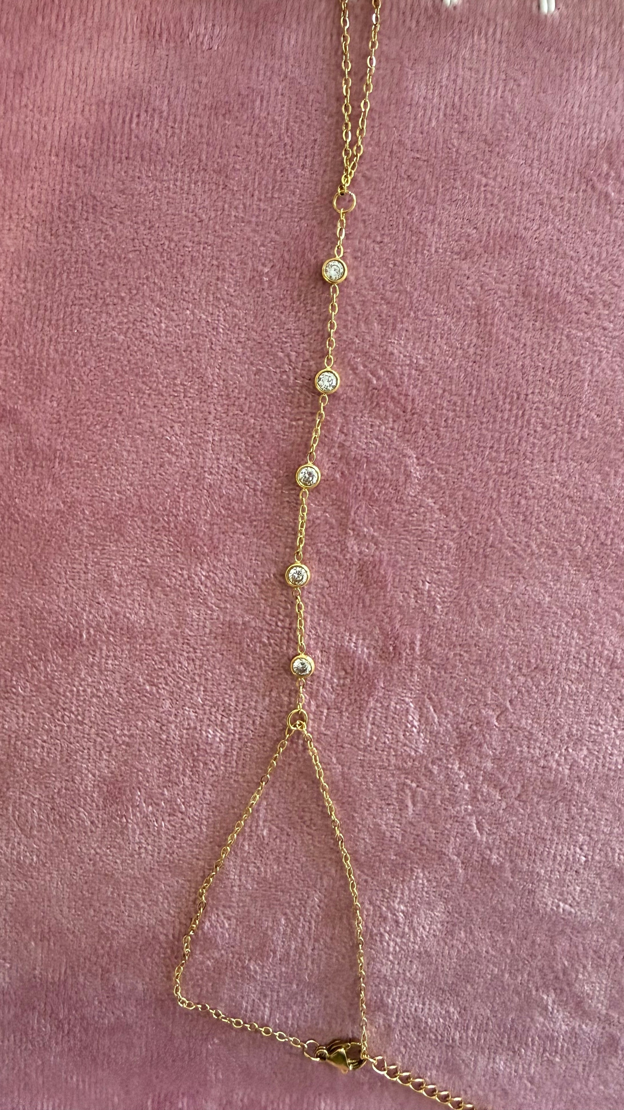 Reo Hand chain